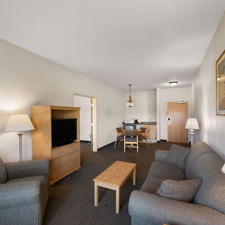Rodeway Inn & Suites Tomahawk Exteriér fotografie